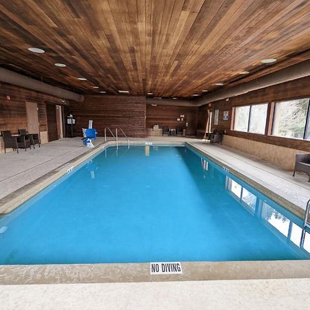 Cobblestone Inn & Suites - Merrill Экстерьер фото