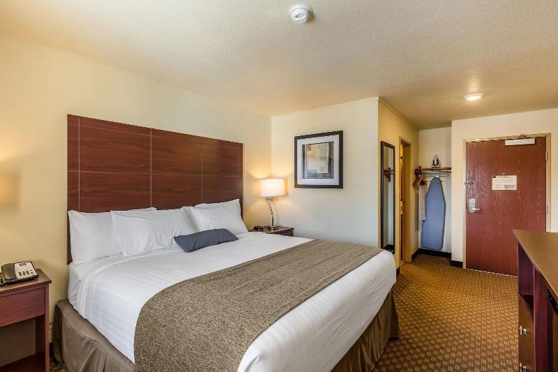 Cobblestone Inn & Suites - Merrill Экстерьер фото