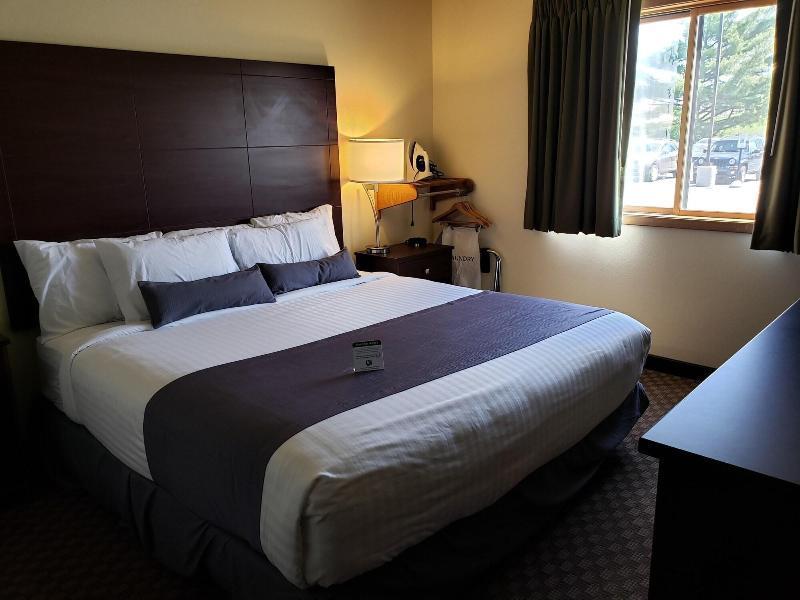 Cobblestone Inn & Suites - Merrill Экстерьер фото