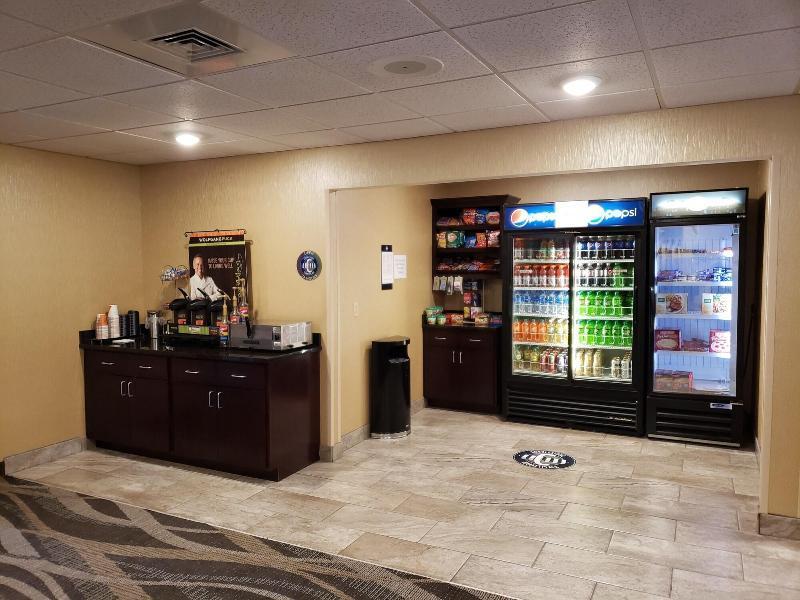 Cobblestone Inn & Suites - Merrill Экстерьер фото