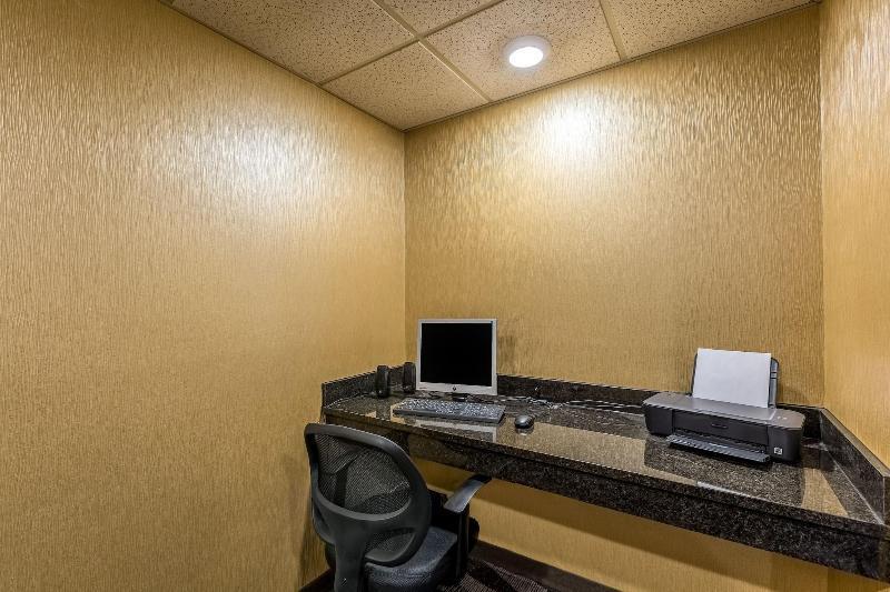 Cobblestone Inn & Suites - Merrill Экстерьер фото