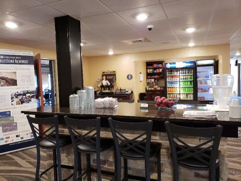 Cobblestone Inn & Suites - Merrill Экстерьер фото