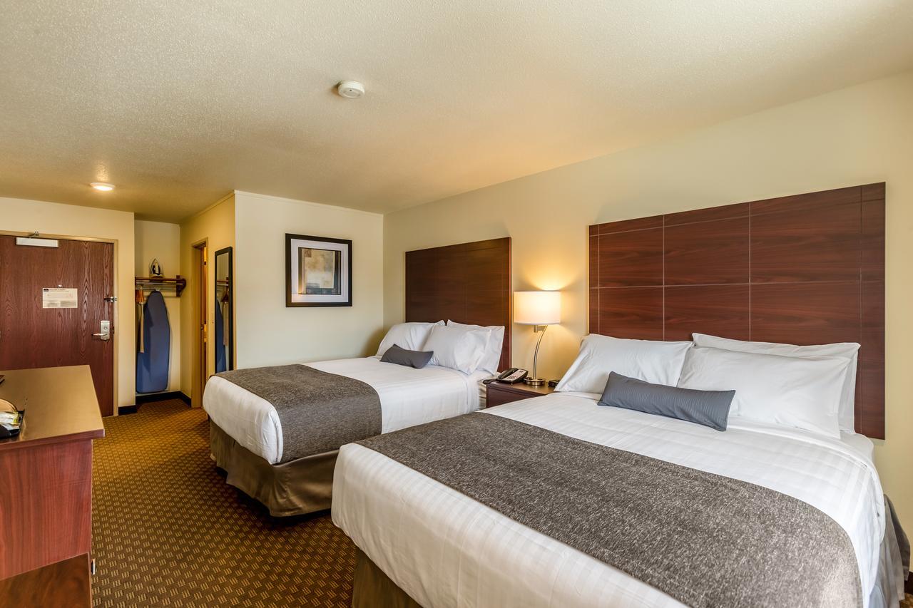 Cobblestone Inn & Suites - Merrill Экстерьер фото